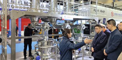 高服以“智能篩分系統(tǒng)+防爆解決方案”雙引擎驅(qū)動(dòng)制造業(yè)升級(jí)，獲工信部領(lǐng)導(dǎo)現(xiàn)場(chǎng)點(diǎn)贊